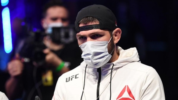 Хабиб Нурмагомедов сыграл в футбол со &laquo;Спартаком&raquo; на сборах в Дубае (видео)