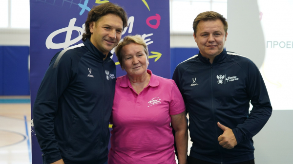 Амбассадоры РФС провели &laquo;Уроки футбола&raquo; в Вологодской области 