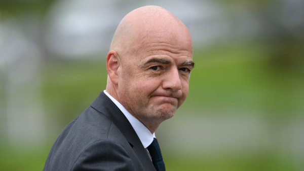 Инфантино осудил нападение на автобус "Лиона" перед матчем с "Марселем"