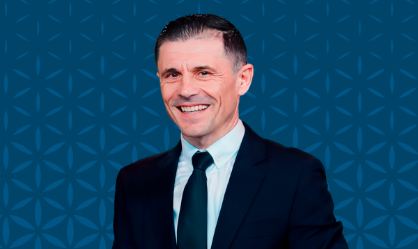 
        Новый судейский скандал в РПЛ: Карасев не выписал очевидную красную в жутком моменте. Как это возможно?!
        
        
        
	