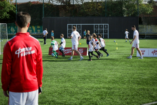 700 школьников сыграли на &laquo;Магнит. Уроке футбола&raquo; в Краснодаре