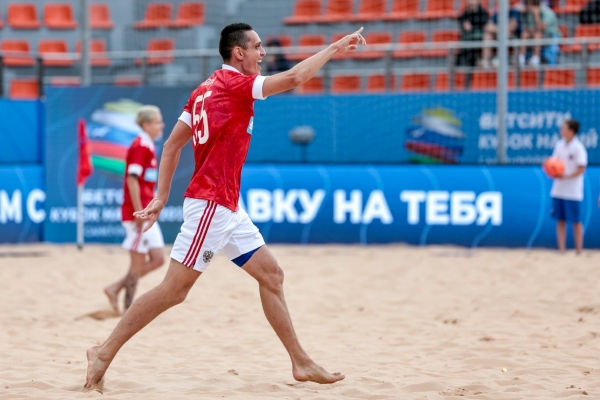 В Санкт-Петербурге прошёл Матч Звёзд и Легенд пляжного футбола