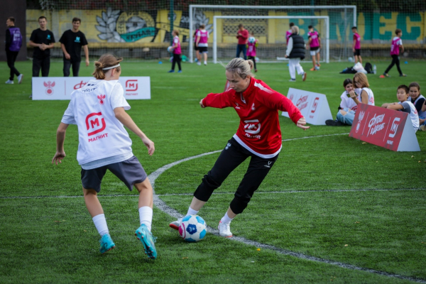 700 школьников сыграли на &laquo;Магнит. Уроке футбола&raquo; в Краснодаре
