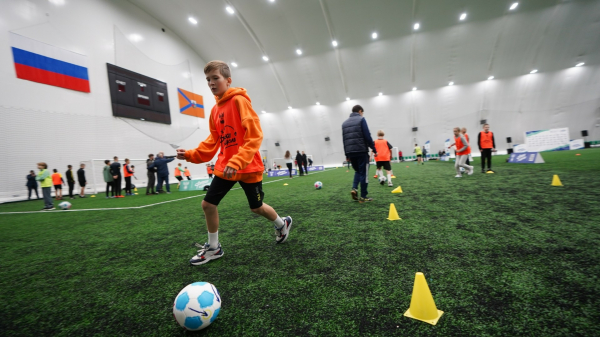 Амбассадоры РФС провели &laquo;Уроки футбола&raquo; в Вологодской области 