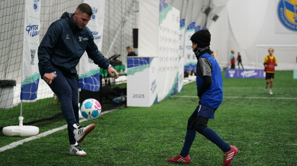 Амбассадоры РФС провели &laquo;Уроки футбола&raquo; в Вологодской области 