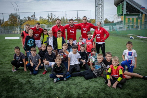 700 школьников сыграли на &laquo;Магнит. Уроке футбола&raquo; в Краснодаре