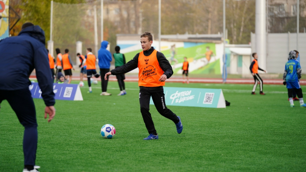 Амбассадоры РФС провели &laquo;Уроки футбола&raquo; в Вологодской области 