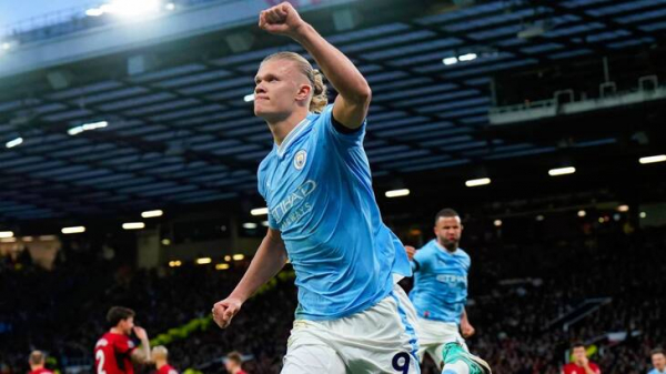 Манчестер &mdash; синий. Дубль Холанна помог &laquo;Сити&raquo; выиграть дерби &laquo;в одну калитку&raquo;