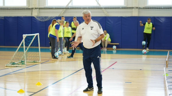 Амбассадоры РФС провели &laquo;Уроки футбола&raquo; в Вологодской области 