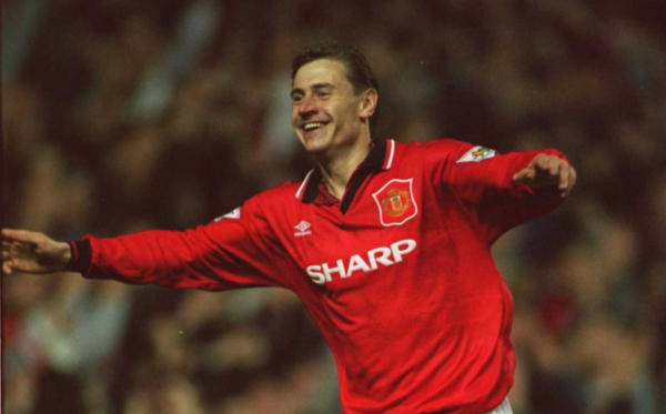 Манчестер Юнайтед &mdash; Манчестер Сити: как россиянин Андрей Канчельскис вошёл в историю дерби, хет-трик на Олд Траффорд