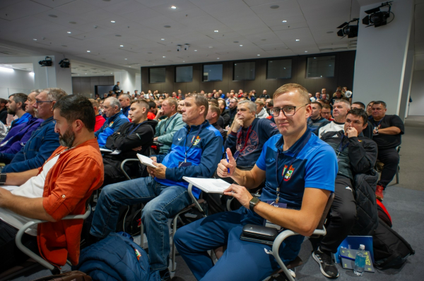 Академия РФС провела переаттестацию тренеров в Москве