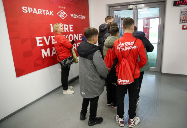 Второй день &laquo;Магнит Лагеря сборной&raquo; прошёл в Новогорске