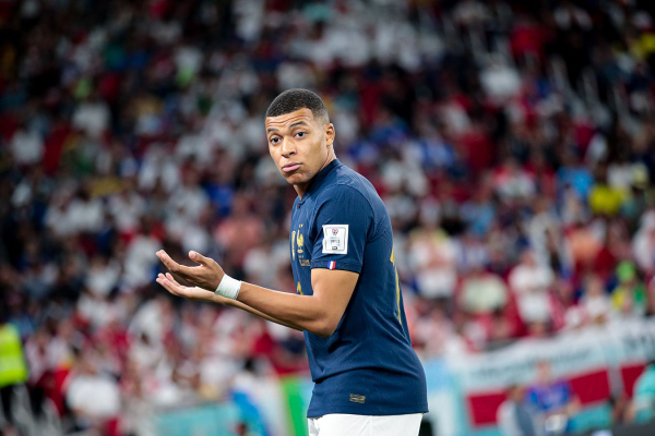 &laquo;Золотой мяч&raquo; &mdash; 2023: кто лучший игрок мира в сезоне-2022/2023 &mdash; Месси, Холанд, Мбаппе, голосование, рейтинг