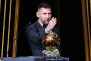 Лионель Месси завоевал восьмой &laquo;Золотой мяч&raquo; в карьере &ndash; реакция мировых СМИ, что пишут в мире, подробности