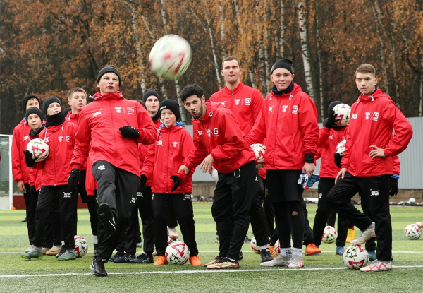 Второй день &laquo;Магнит Лагеря сборной&raquo; прошёл в Новогорске