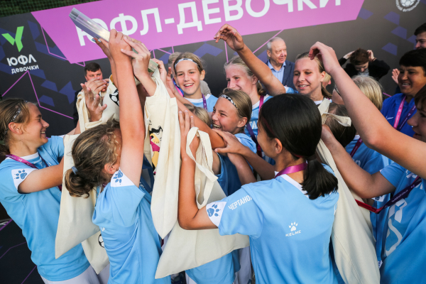 Более 190 футболисток стали участницами фестиваля ЮФЛ-девочки