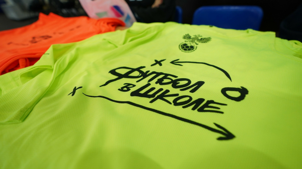 Амбассадоры РФС провели &laquo;Уроки футбола&raquo; в Вологодской области 