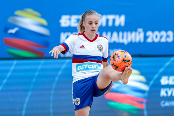 В Санкт-Петербурге прошёл Матч Звёзд и Легенд пляжного футбола