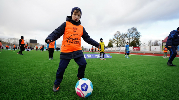 Амбассадоры РФС провели &laquo;Уроки футбола&raquo; в Вологодской области 