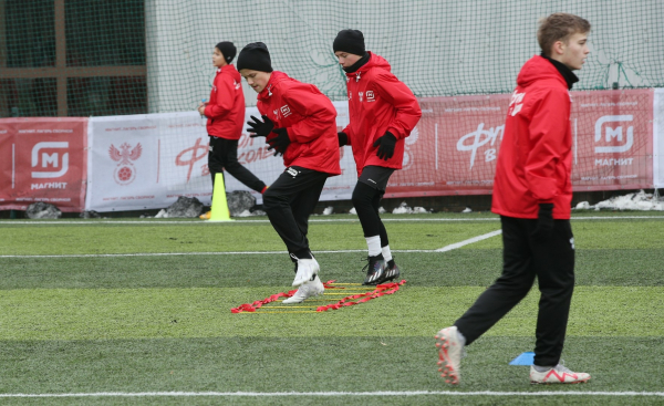 Второй день &laquo;Магнит Лагеря сборной&raquo; прошёл в Новогорске