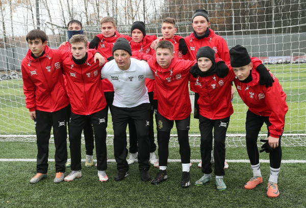 Второй день &laquo;Магнит Лагеря сборной&raquo; прошёл в Новогорске