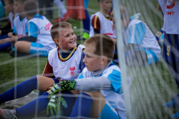 700 школьников сыграли на &laquo;Магнит. Уроке футбола&raquo; в Краснодаре