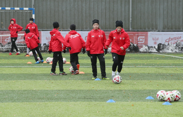 Второй день &laquo;Магнит Лагеря сборной&raquo; прошёл в Новогорске