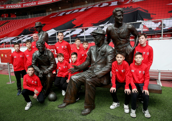 Второй день &laquo;Магнит Лагеря сборной&raquo; прошёл в Новогорске