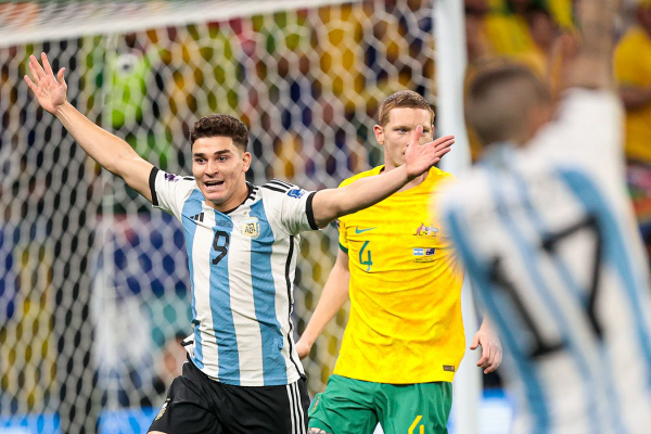 &laquo;Золотой мяч&raquo; &mdash; 2023: кто лучший игрок мира в сезоне-2022/2023 &mdash; Месси, Холанд, Мбаппе, голосование, рейтинг