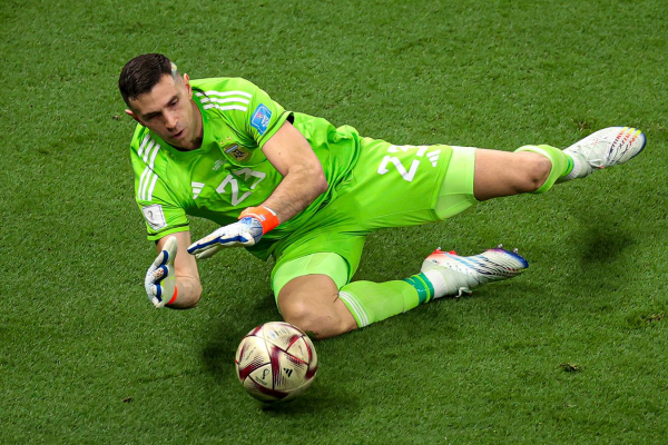 &laquo;Золотой мяч&raquo; &mdash; 2023: кто лучший игрок мира в сезоне-2022/2023 &mdash; Месси, Холанд, Мбаппе, голосование, рейтинг