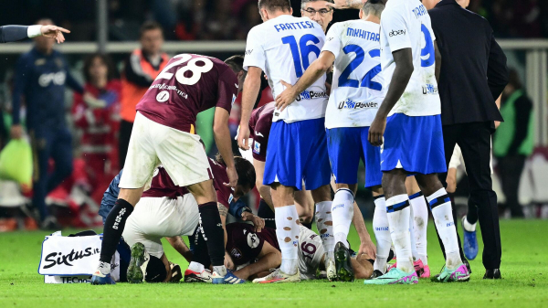 Экс-игрок ЦСКА Влашич потерял сознание после матча чемпионата Италии