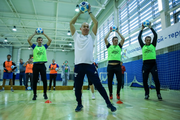 700 школьников сыграли на &laquo;Магнит. Уроке футбола&raquo; в Краснодаре