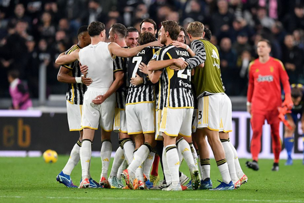 Обзор матчей 28 октября 2023, видео: Барселона &mdash; Реал, гол Кейна с центра поля, хет-трик Нкетиа за Арсенал, Ракитич