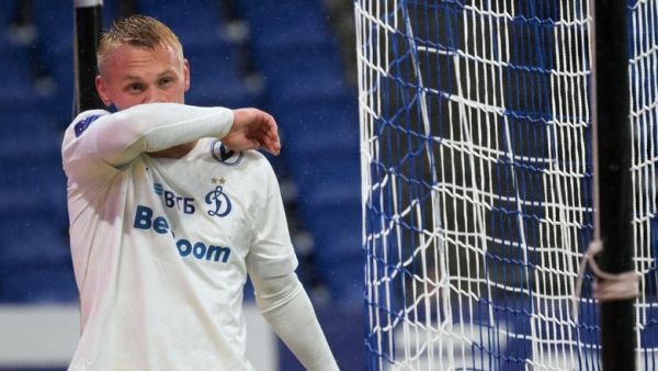 &laquo;Локомотив&raquo; и &laquo;Динамо&raquo; объявили стартовые составы на матч 12-го тура РПЛ