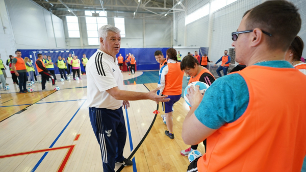 Амбассадоры РФС провели &laquo;Уроки футбола&raquo; в Вологодской области 