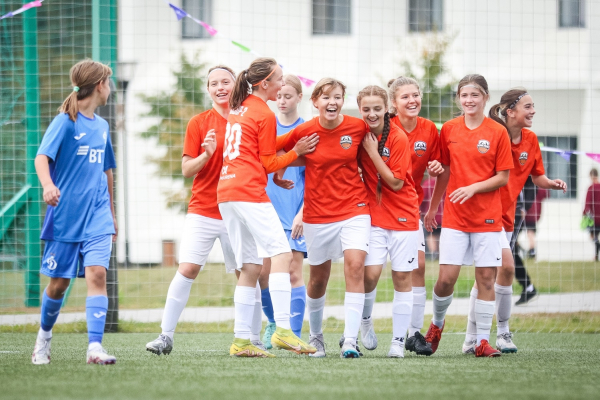 Более 190 футболисток стали участницами фестиваля ЮФЛ-девочки