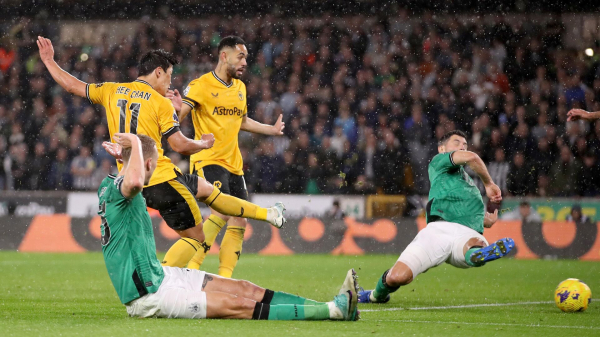 "Ньюкасл" сыграл вничью с "Вулверхэмптоном" в матче чемпионата Англии по футболу