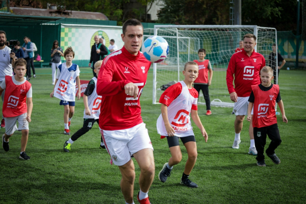 700 школьников сыграли на &laquo;Магнит. Уроке футбола&raquo; в Краснодаре