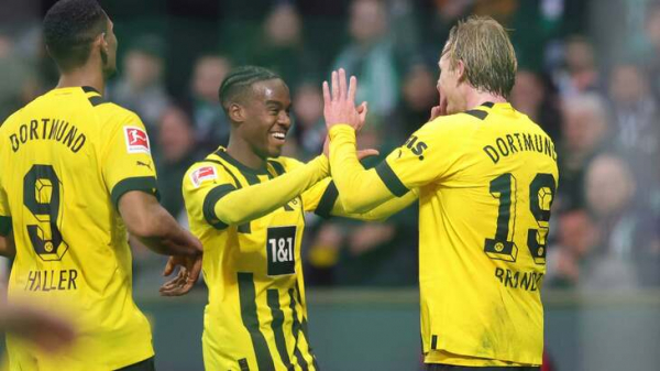 &laquo;Айнтрахт&raquo; и дортмундская &laquo;Боруссия&raquo; поделили очки