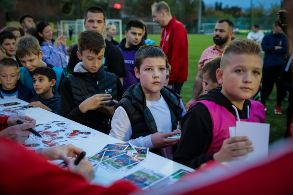 700 школьников сыграли на &laquo;Магнит. Уроке футбола&raquo; в Краснодаре