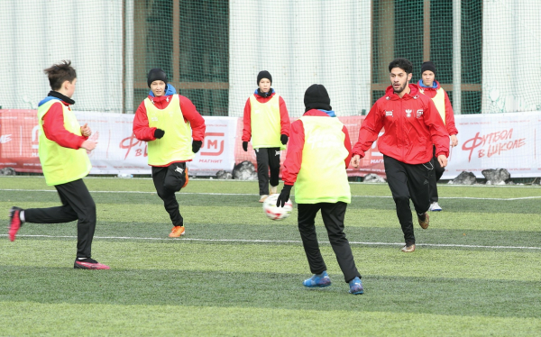Второй день &laquo;Магнит Лагеря сборной&raquo; прошёл в Новогорске