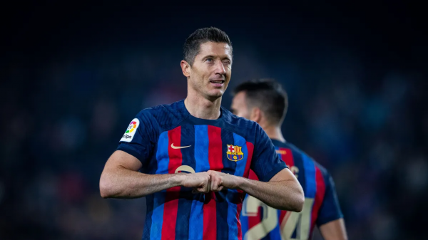 Левандовский не попал в стартовый состав "Барселоны" на дерби с "Реалом"