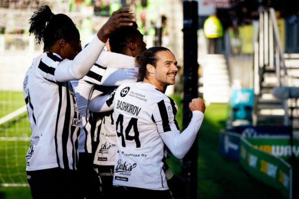 Российские легионеры в Европе: как команда Евгения Башкирова ушла с последнего места и попала в еврокубки за три месяца