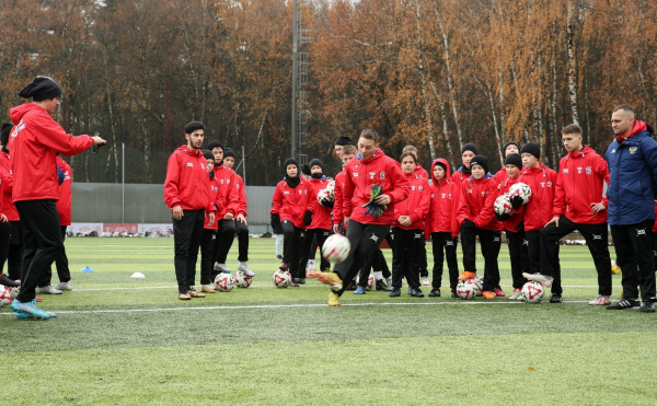 Второй день &laquo;Магнит Лагеря сборной&raquo; прошёл в Новогорске