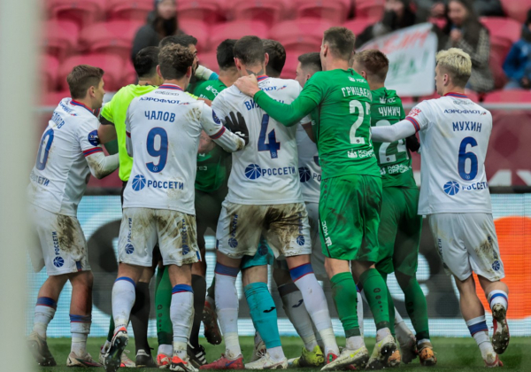 
        &laquo;Рубин&raquo; и ЦСКА по разу отправили мяч в сетку, но сыграли в нулевую ничью в Казани
        
        
        
	