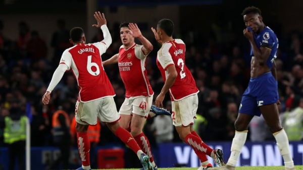&laquo;Арсенал&raquo; отыгрался с 0:2 и сыграл вничью с &laquo;Челси&raquo;