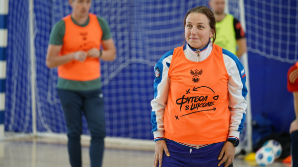 Амбассадоры РФС провели &laquo;Уроки футбола&raquo; в Вологодской области 