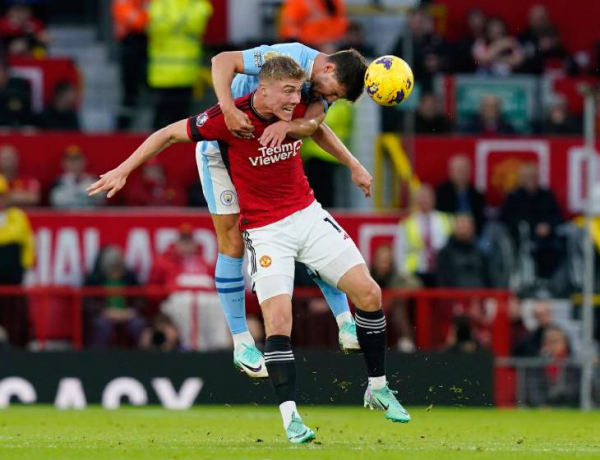 Манчестер &mdash; синий. Дубль Холанна помог &laquo;Сити&raquo; выиграть дерби &laquo;в одну калитку&raquo;