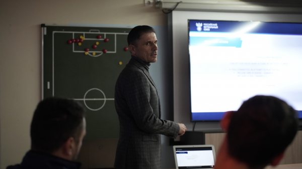 Милорад Мажич провел семинар по правилам игры для &laquo;Крыльев Советов&raquo;