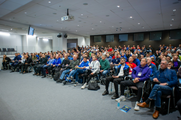 Академия РФС провела переаттестацию тренеров в Москве